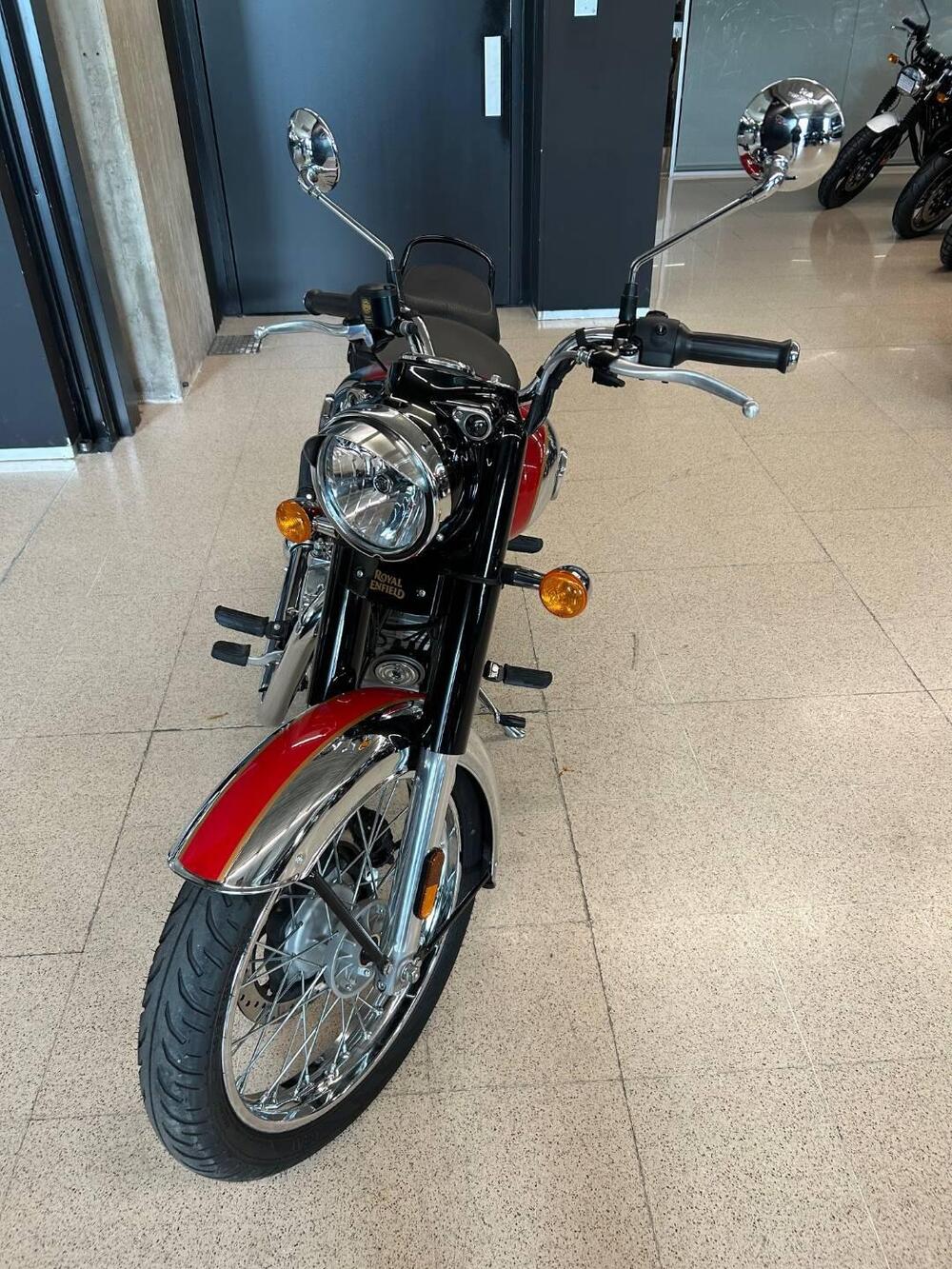 Royal Enfield Classic 350 (2021 - 26) (3)