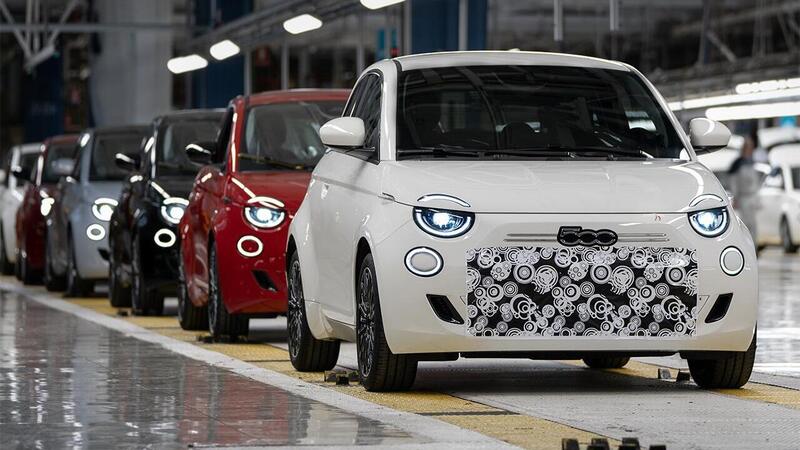 Fiat 500 Ibrida: i primi esemplari a Mirafiori prendono forma [VIDEO]