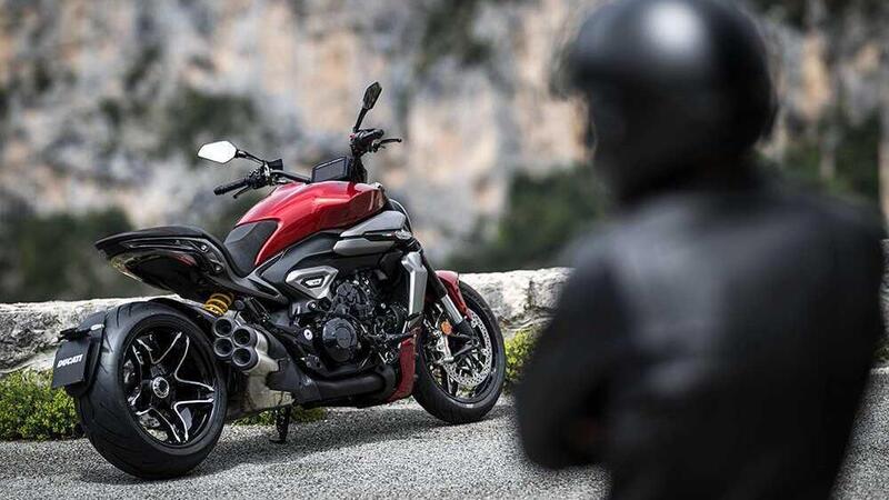 La cruiser da MotoGP! Abbiamo guidato la nuova Ducati XDiavel V4 [VIDEO]