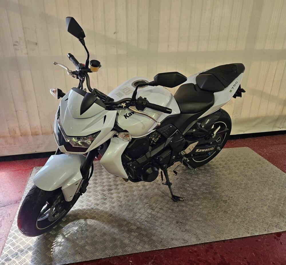 Kawasaki Z 750 (2007 - 14) (2)