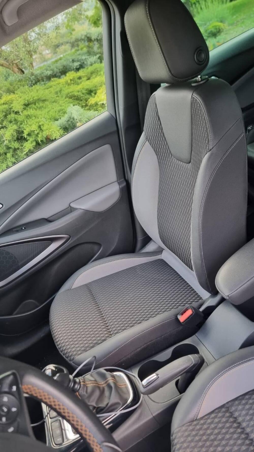 Opel Crossland X usata a Forlì-Cesena (8)