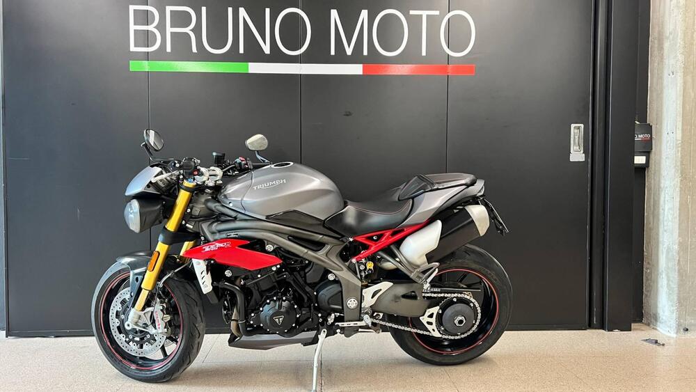 Triumph Speed Triple 1050 R ABS (2016 - 17) (2)