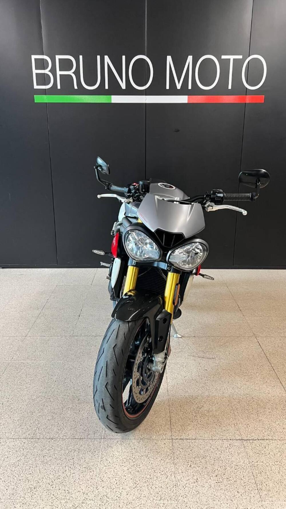 Triumph Speed Triple 1050 R ABS (2016 - 17) (5)