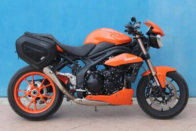 Triumph Speed Triple 1050 R ABS (2011 - 15) usata