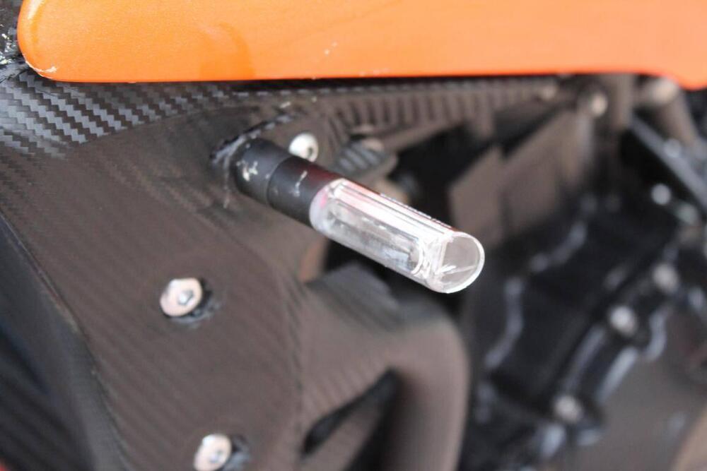 Triumph Speed Triple 1050 R ABS (2011 - 15) (7)