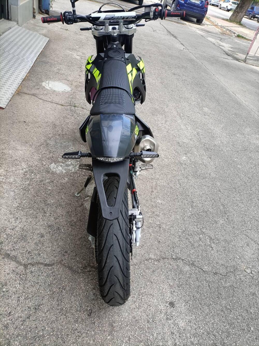 Fantic Motor XMF 125 Performance (2025) (3)