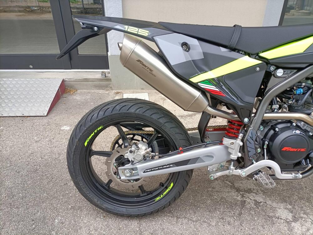 Fantic Motor XMF 125 Performance (2025) (5)