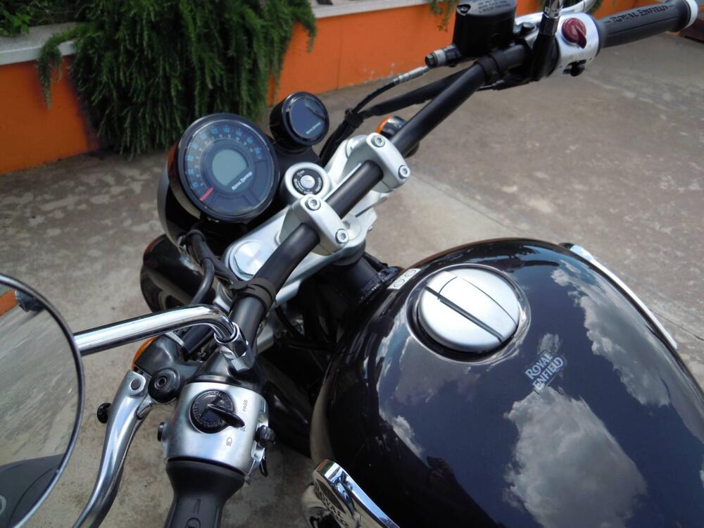 Royal Enfield Super Meteor 650 (2023 - 26) (7)