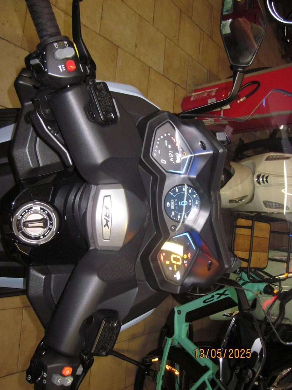 Kymco AK 550 ETS (2021 - 26) (5)