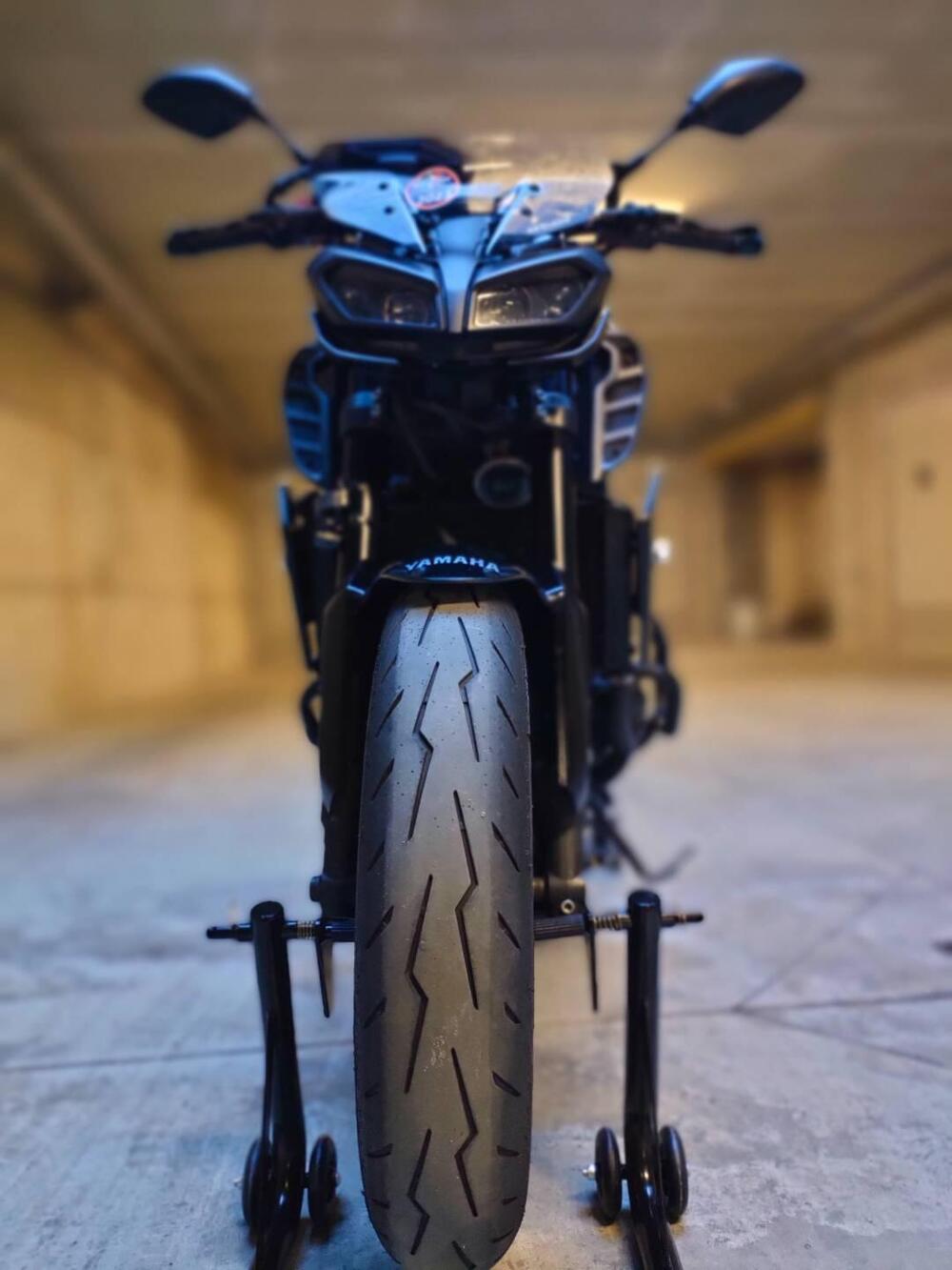 Yamaha MT-09 (2017 - 20) (15)