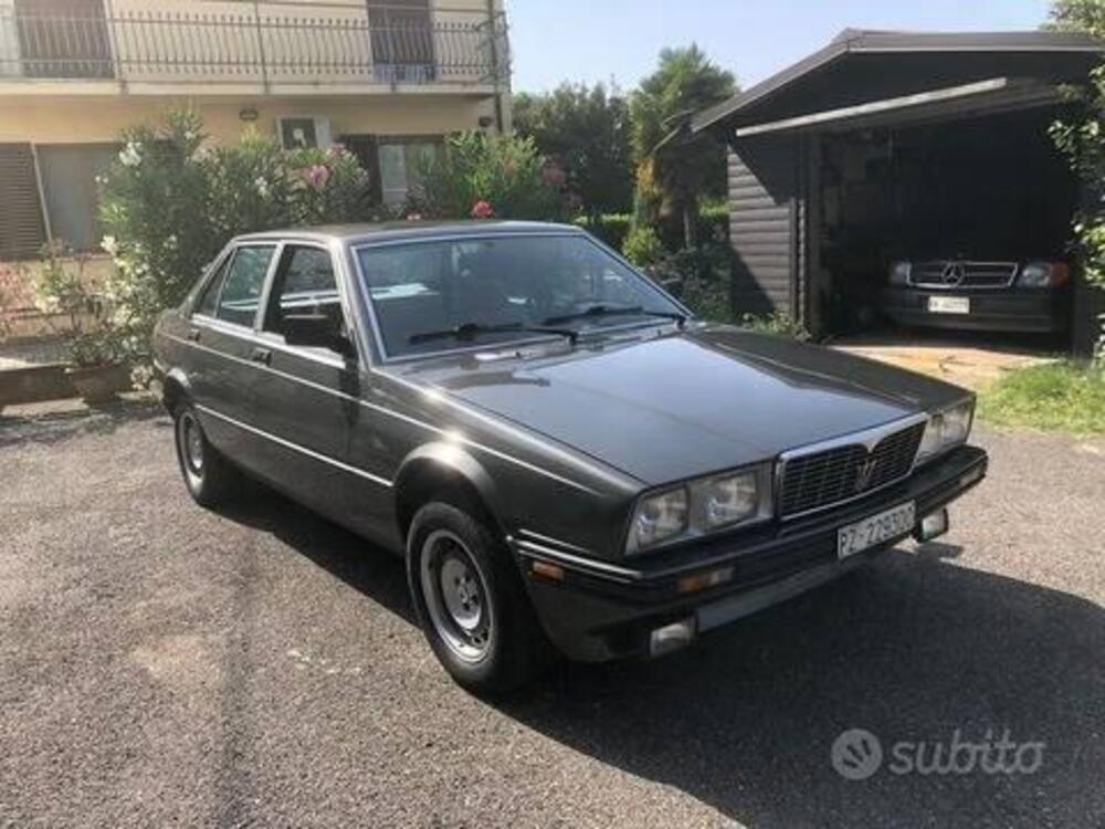 Maserati biturbo 425 auto d'epoca d'epoca a Bologna (2)