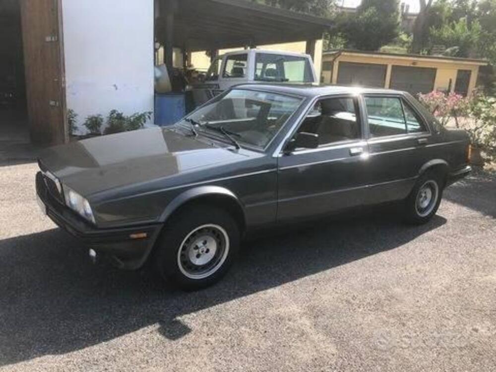 Maserati biturbo 425 auto d'epoca d'epoca a Bologna (4)