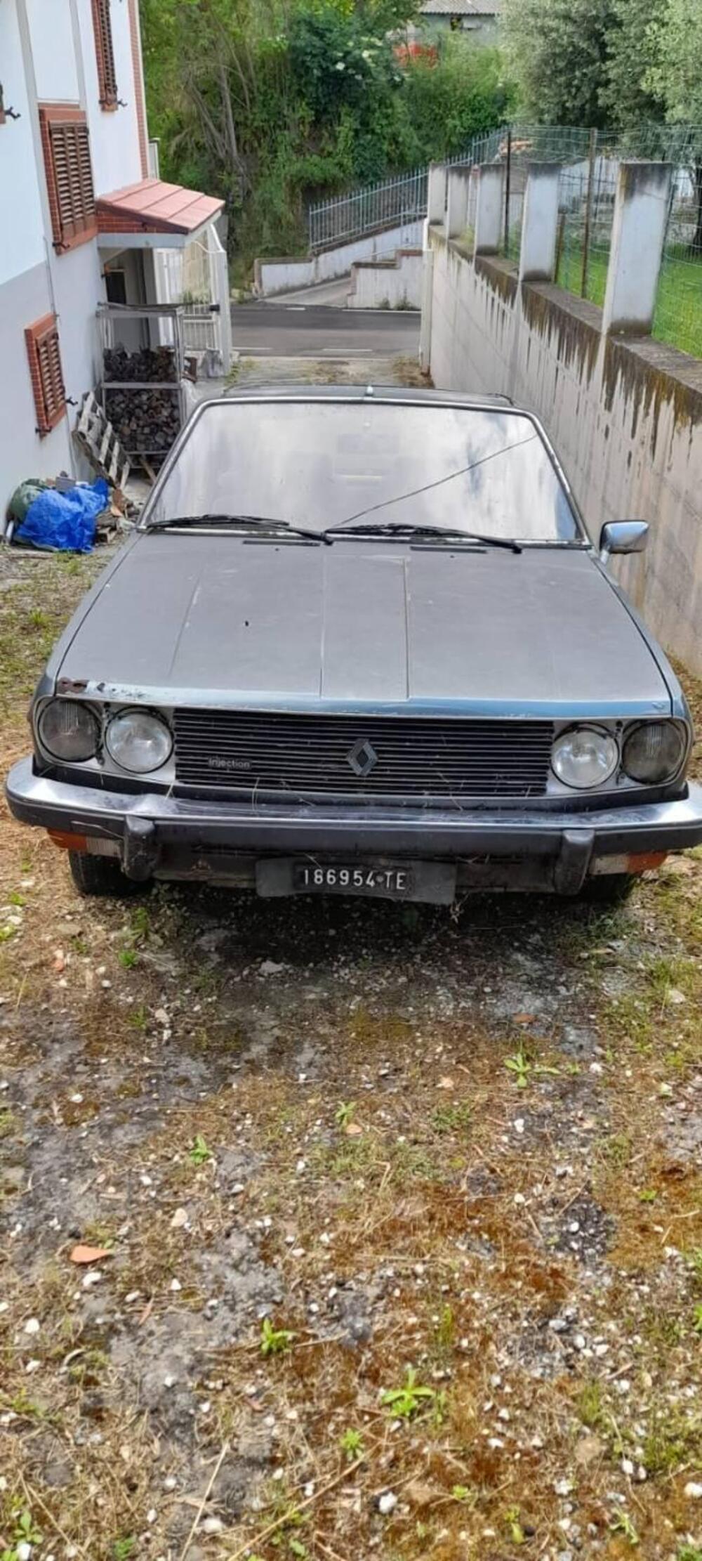 Renault 30 TX d'epoca a Teramo