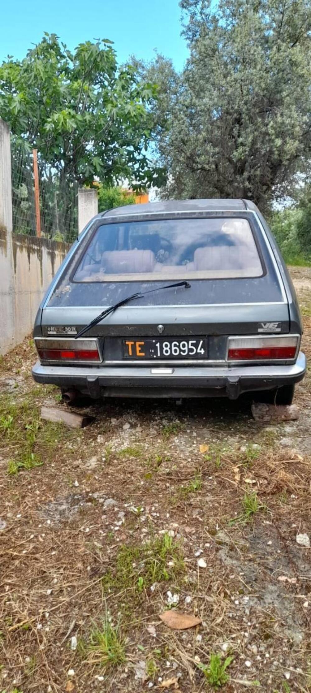 Renault 30 TX d'epoca a Teramo (2)