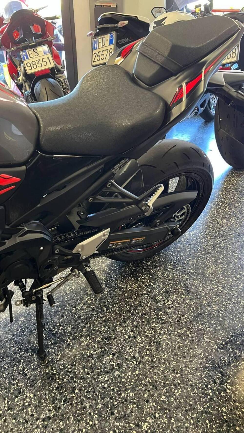 Kawasaki Z 900 (2021 - 24) (2)