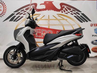 Piaggio Beverly 300 ABS-ASR (2021 - 25) usata