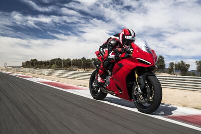 Ducati lavora ad una frizione automatica: novit&agrave; in vista per il 2026? O forse gi&agrave; prima?
