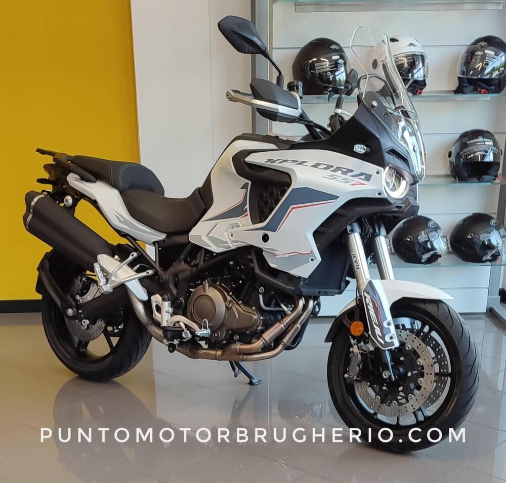 Rieju Xplora 557 17" (2025) (2)