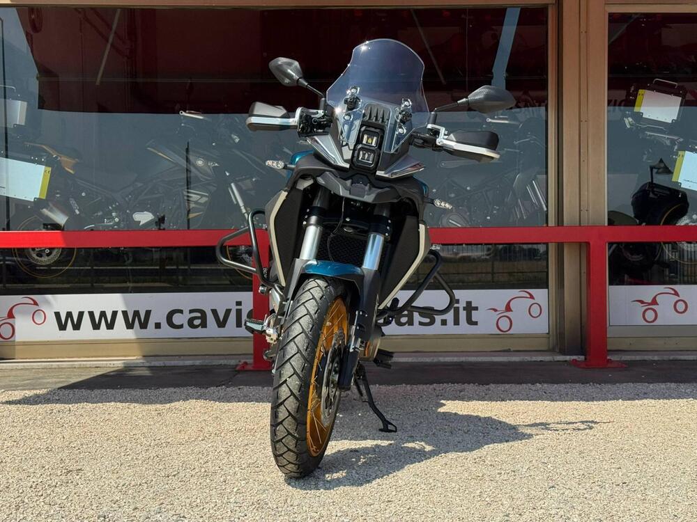 QJ Motor SRT 700 X (2024 - 25) (2)