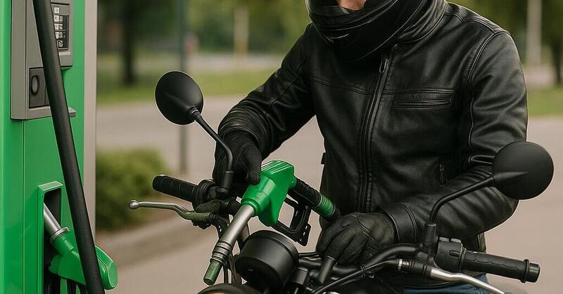 Carburanti, scattano le nuove accise: come cambiano i prezzi