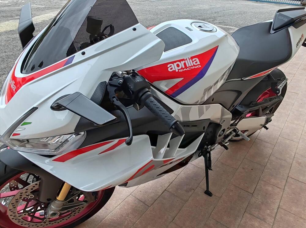 Aprilia RSV4 1100 Factory (2021 - 24) (6)