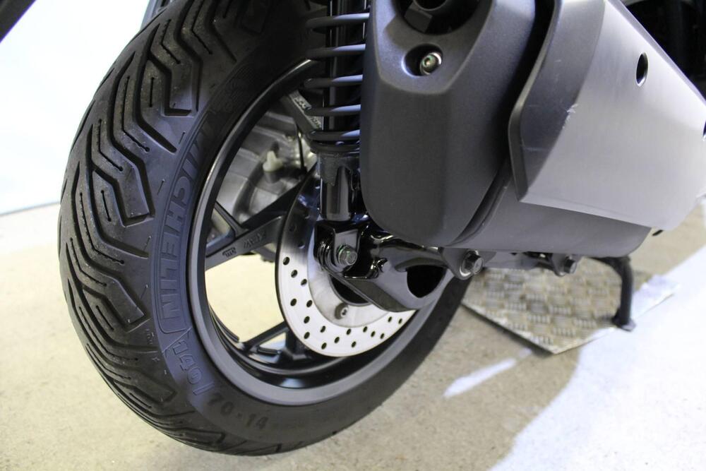 Yamaha X-Max 300 Tech Max (2021 - 24) (6)