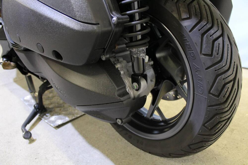 Yamaha X-Max 300 Tech Max (2021 - 24) (15)