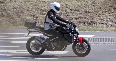 Ducati Monster V2: le prime foto &quot;rubate&quot; del collaudo su strada