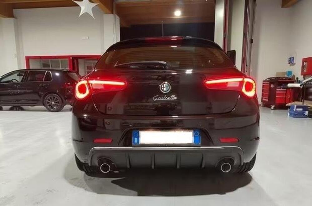 Alfa Romeo Giulietta usata a Mantova (4)
