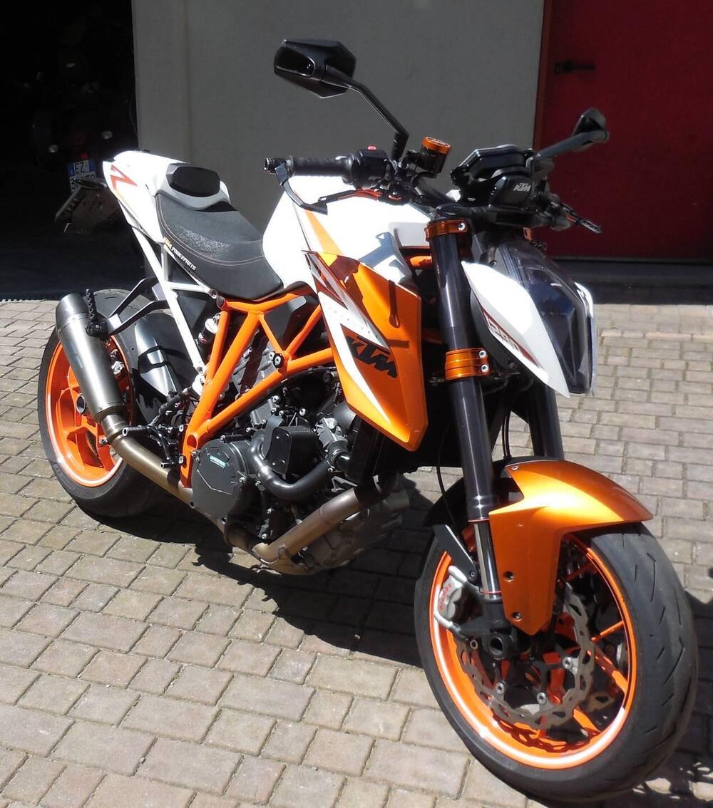 KTM 1290 Super Duke R SE ABS (2016) (2)