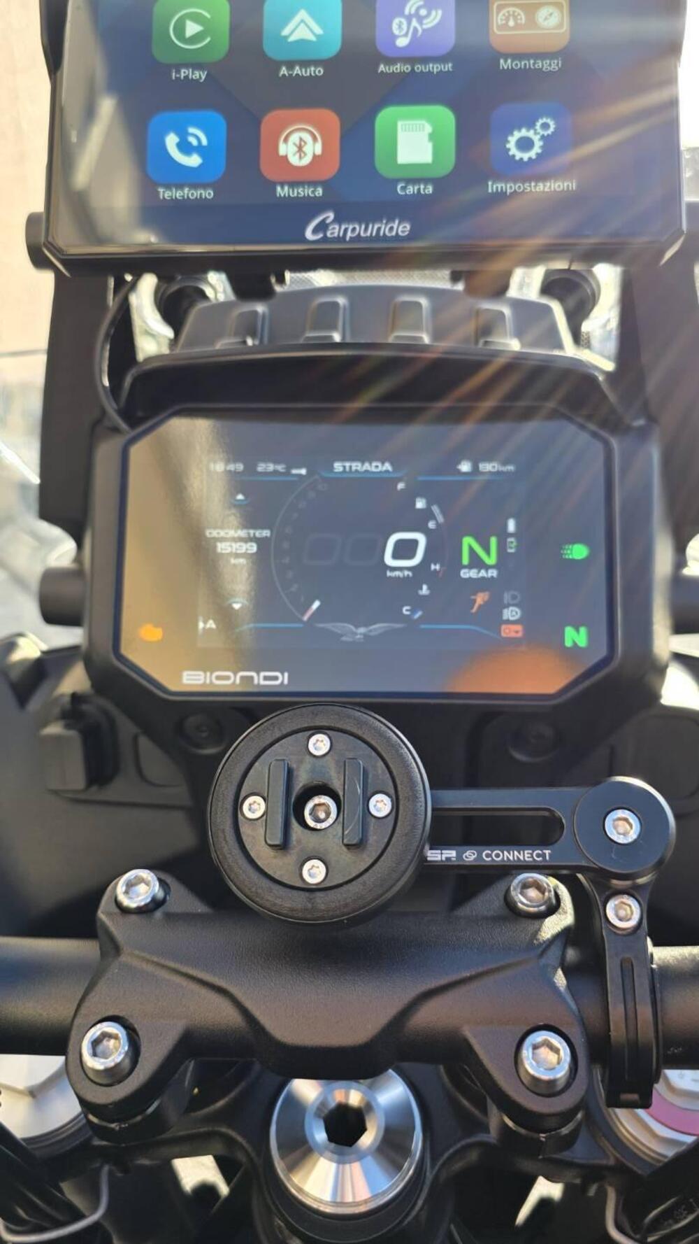 Moto Guzzi Stelvio (2024 - 25) (5)