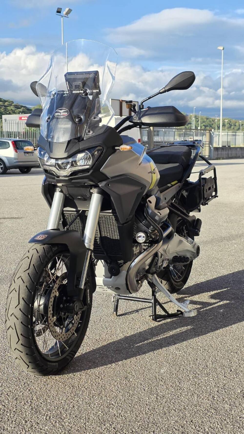 Moto Guzzi Stelvio (2024 - 25) (9)