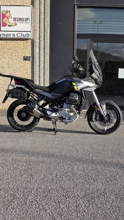 Moto Guzzi Stelvio (2024 - 25) usata