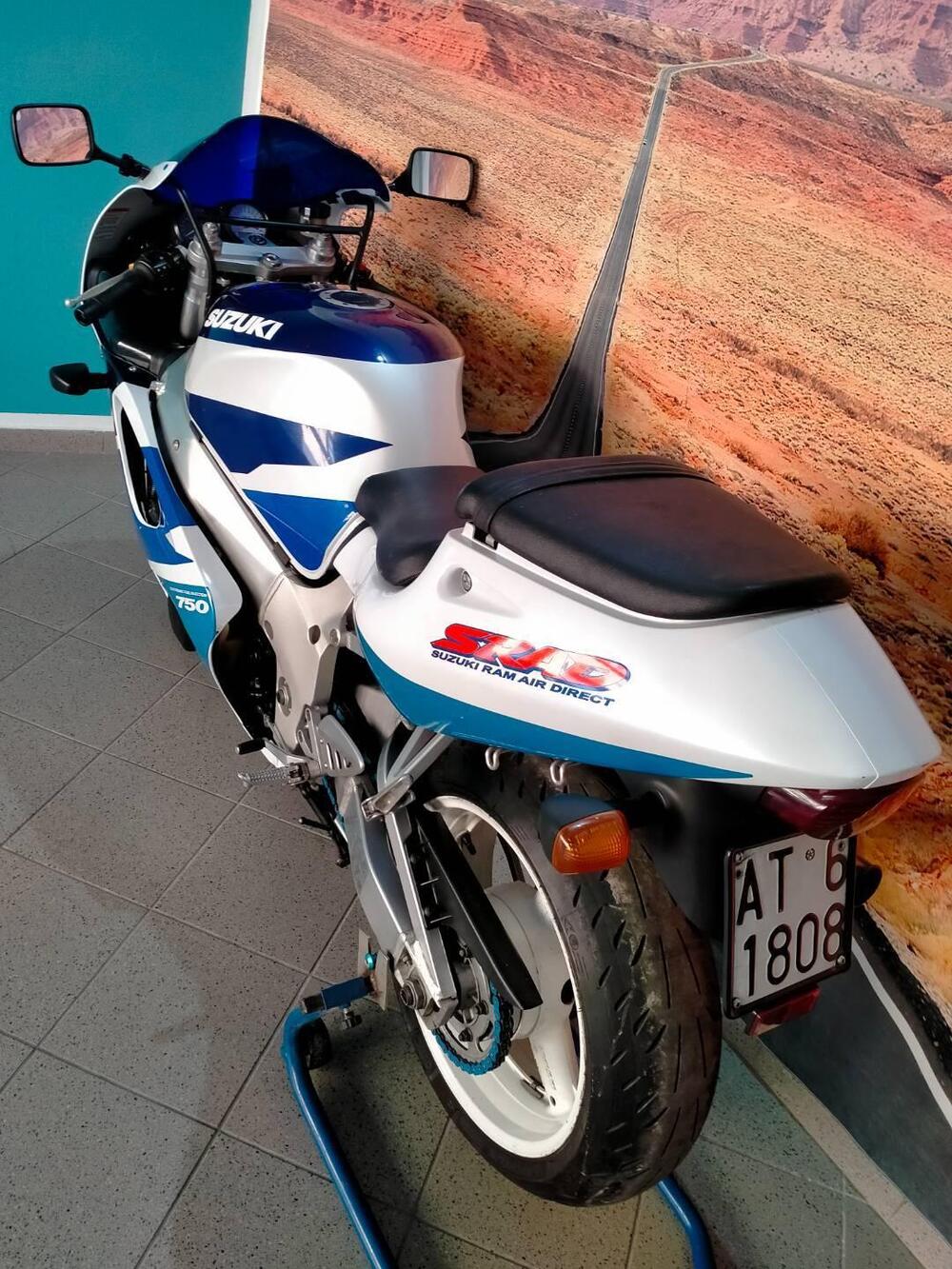 Suzuki GSX R 750 (1998) (7)