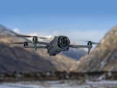 DJI Mavic 4 Pro sblocca le riprese da qualsiasi angolazione