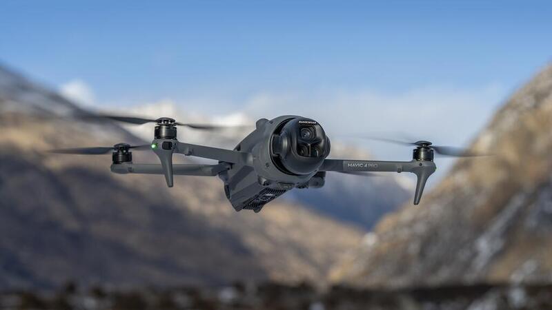 DJI Mavic 4 Pro sblocca le riprese da qualsiasi angolazione