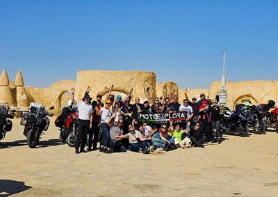 MOTOEXPLORA: Vent&#039;anni di Avventure su Due Ruote