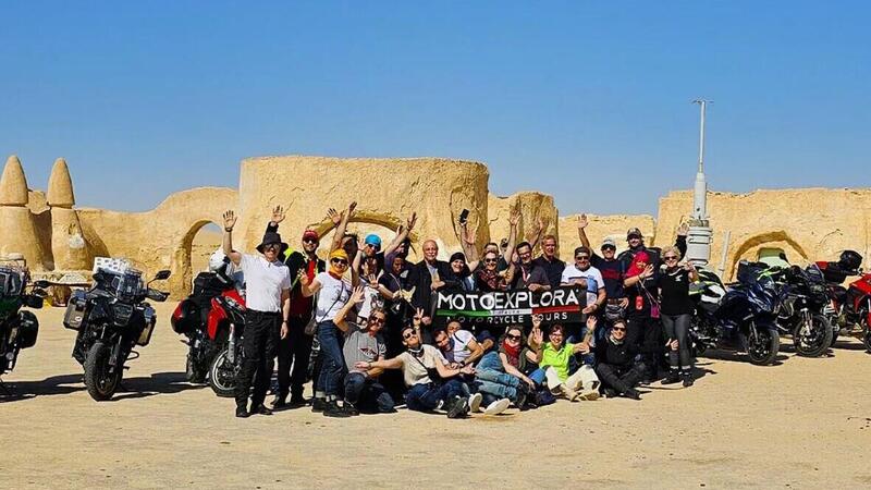 MOTOEXPLORA: Vent&#039;anni di Avventure su Due Ruote