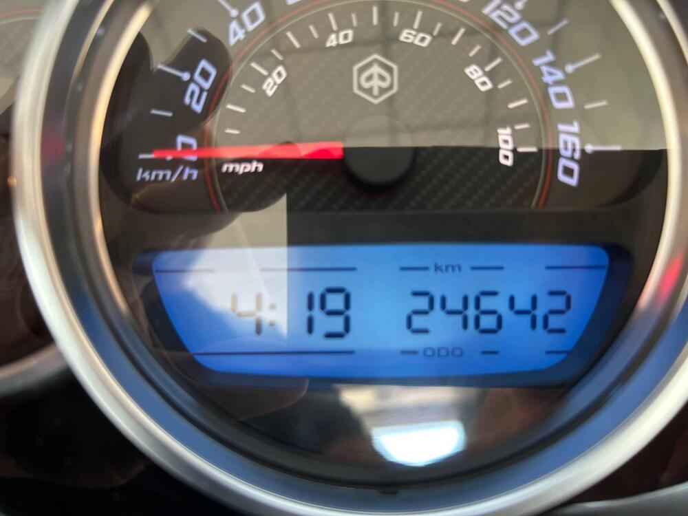 Piaggio Beverly 350 ABS (2016 - 20) (7)