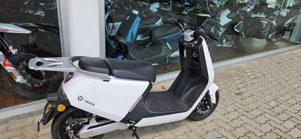 Yadea G5S Utility (2022 - 25) (2)