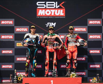 SBK 2025. GP della Repubblica Ceca. Bulega vince Gara2 in volata su Toprak! 