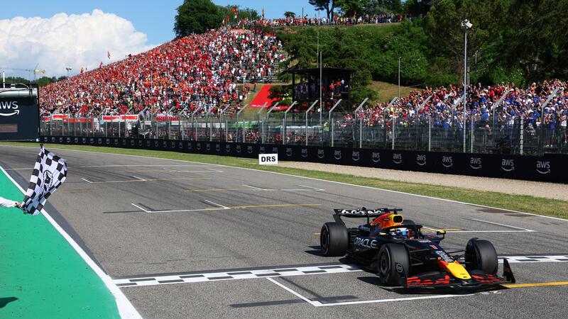 F1. GP Imola 2025: Max Verstappen vince davanti alle due McLaren! Rimonta Ferrari con Hamilton 4&deg; e Leclerc 6&deg;. DNF per Antonelli