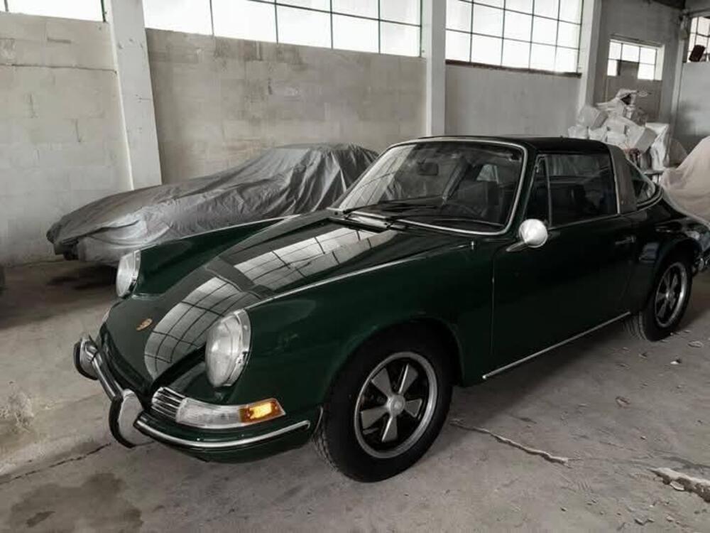 Porsche 911 T 2.2 TARGA  d'epoca a Cremona (3)