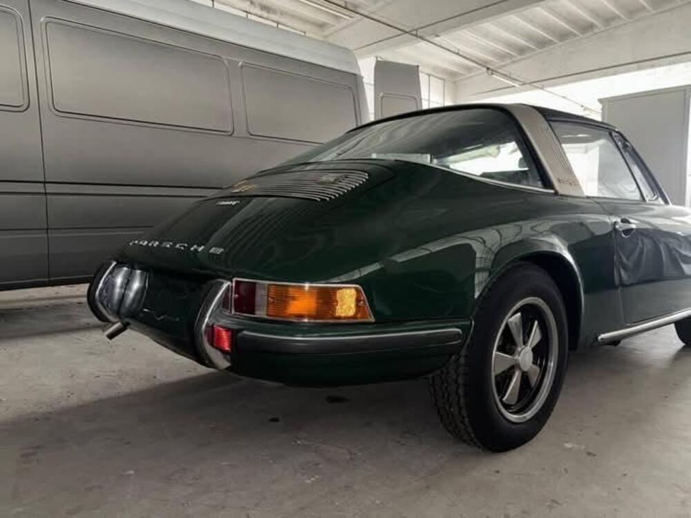 Porsche 911 T 2.2 TARGA  d'epoca a Cremona (14)
