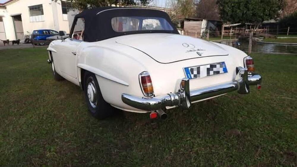 Mercedes-Benz 190 sl d'epoca a Cremona (3)
