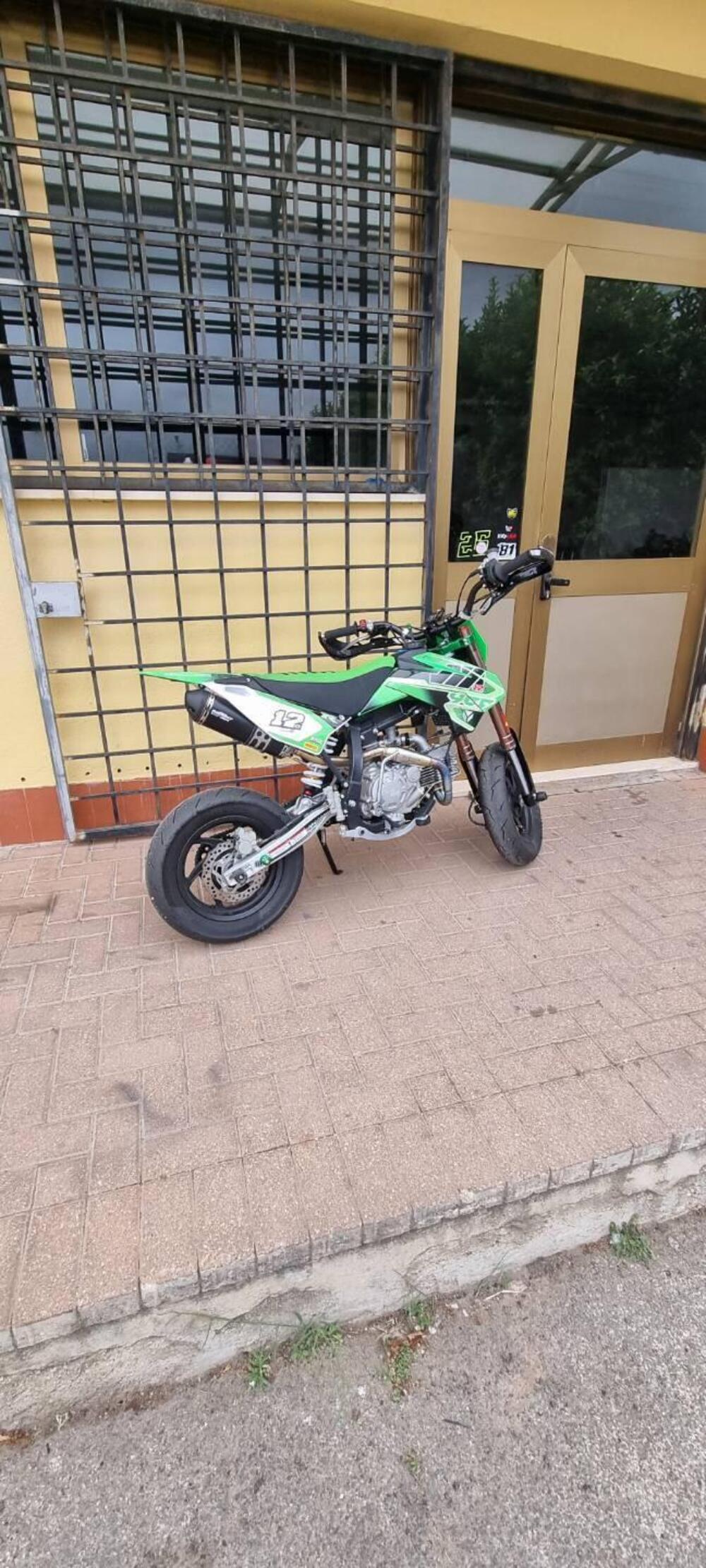 YCF SM 160 Limited Mobster (2022 - 24) (2)