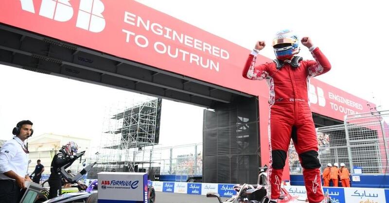 Formula E. Rowland vince Gara 2 dell&#039;E-Prix di Tokyo e allunga in classifica a casa di Nissan