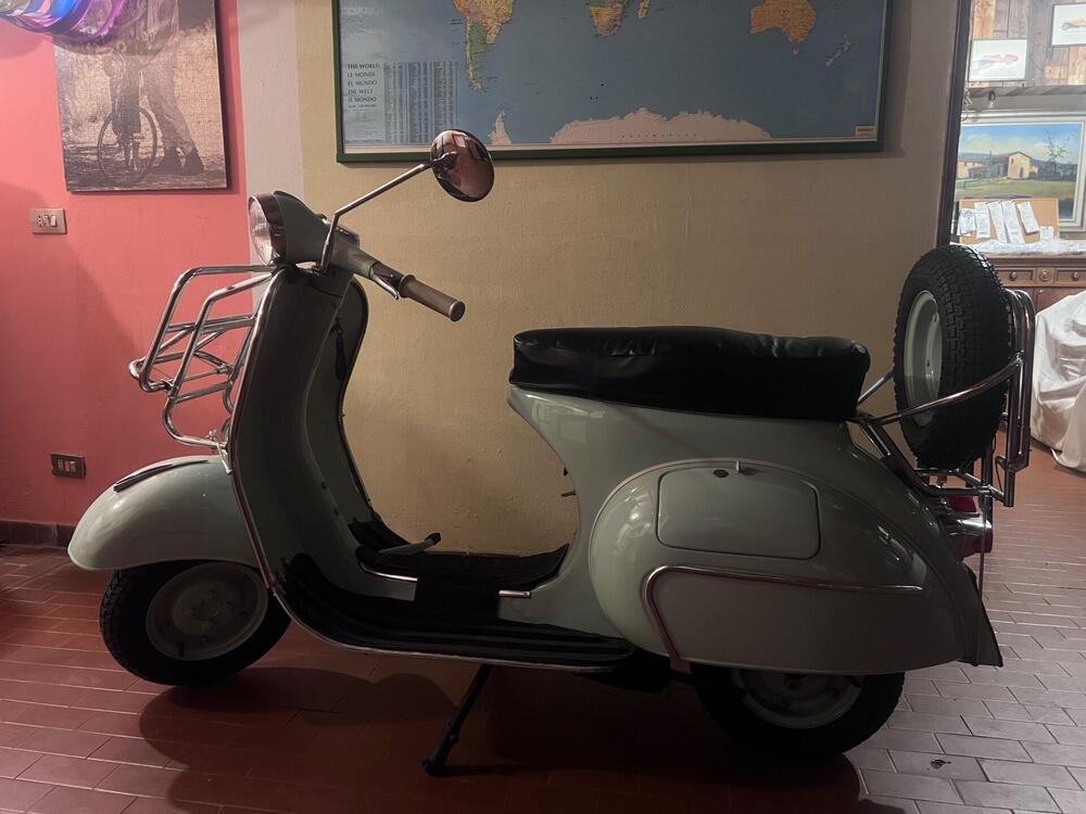 Piaggio Vespa (2)