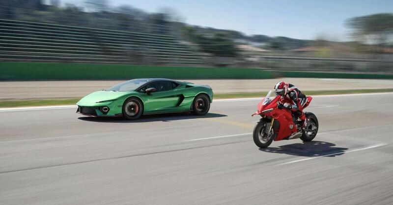 Lamborghini Temerario vs. Ducati Panigale V4: chi la spunta? La sfida ad Imola