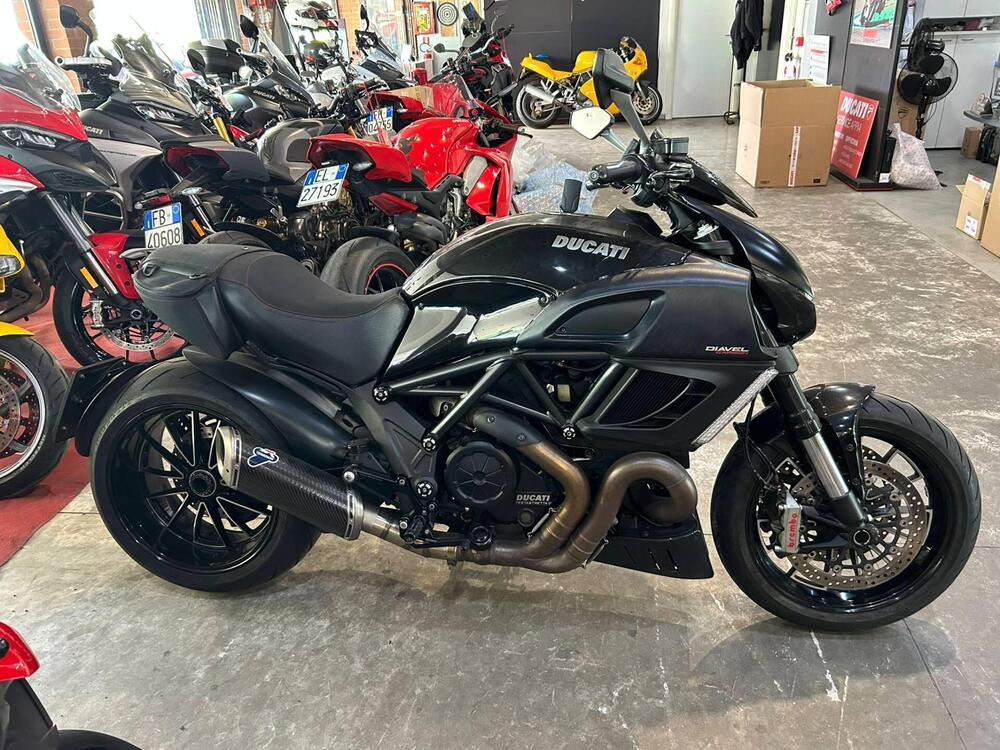 Ducati Diavel 1200 Dark (2012 - 13)